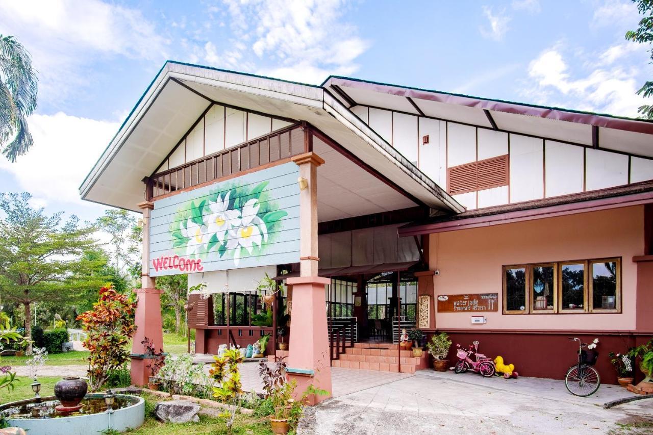 Oyo 479 Water Jade Natural Resort Тай-Муанг Экстерьер фото
